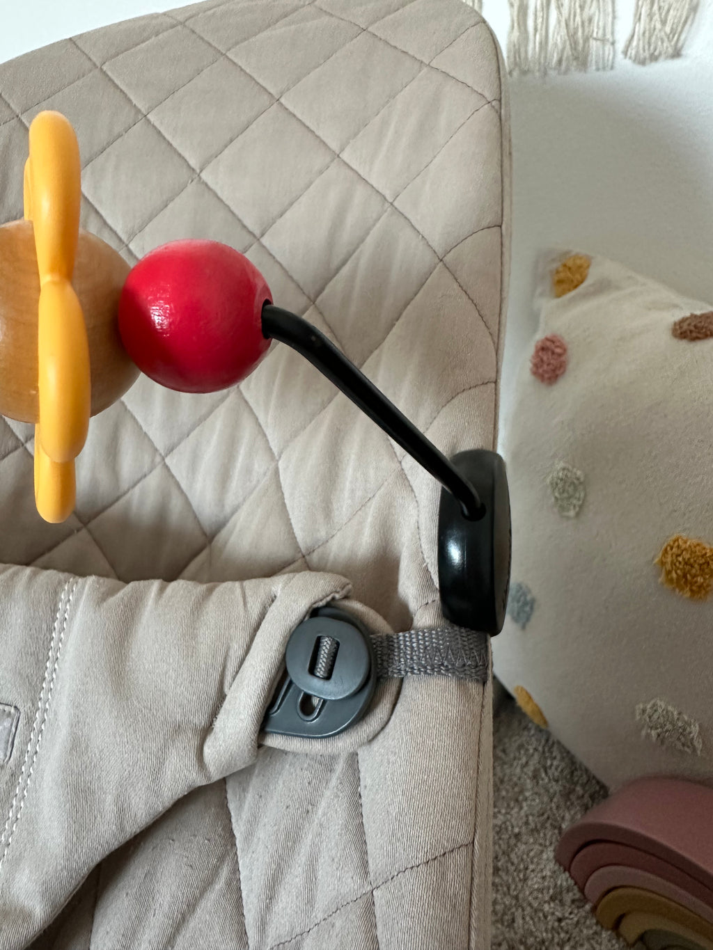 BabyBjörn hrazdička Googly Eyes Color (V)