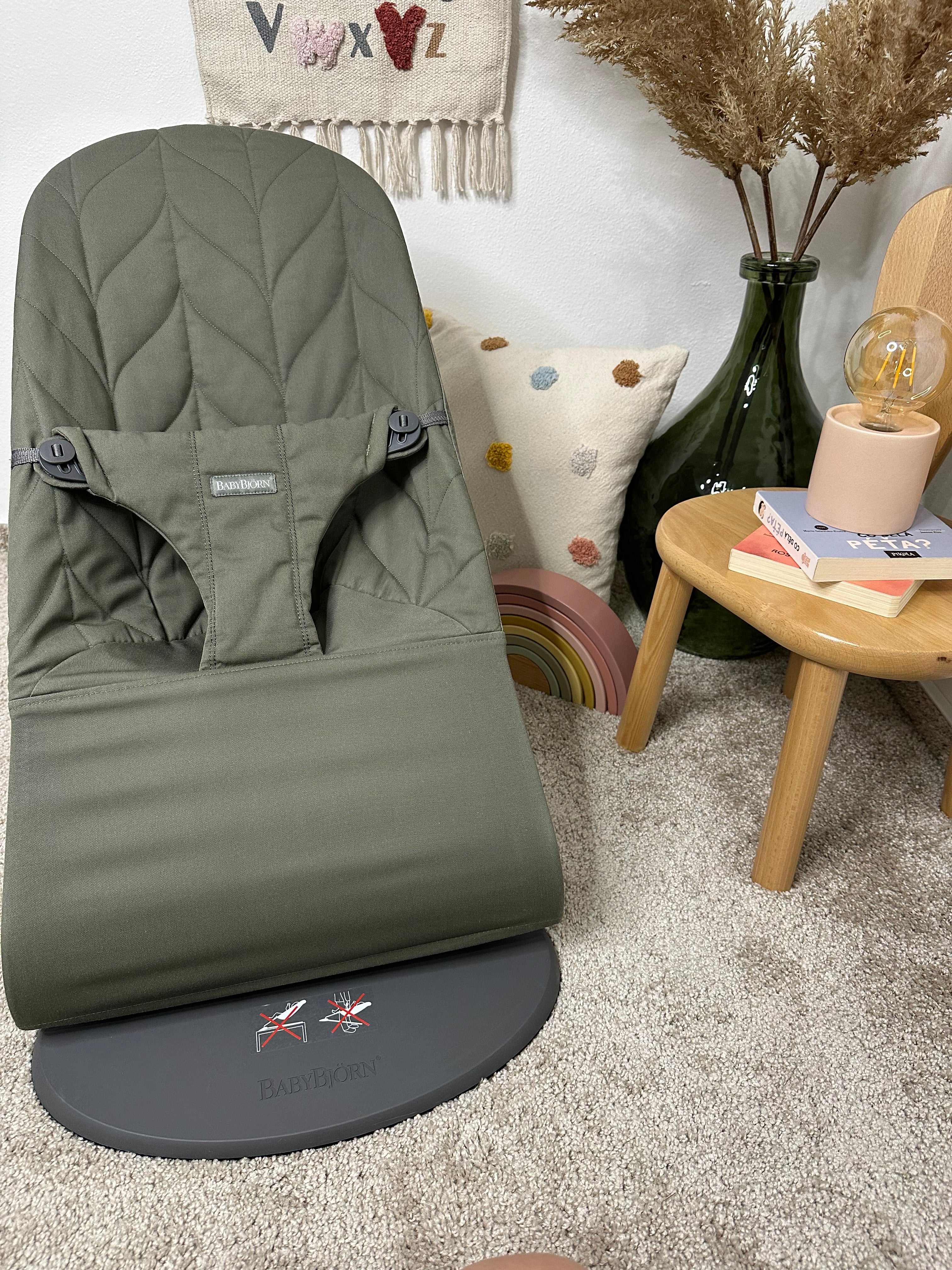 BabyBjörn lehátko Bliss Woven Petal Dark Green