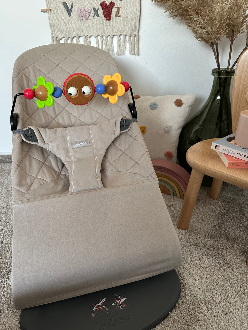 BabyBjörn hrazdička Googly Eyes Color (V)