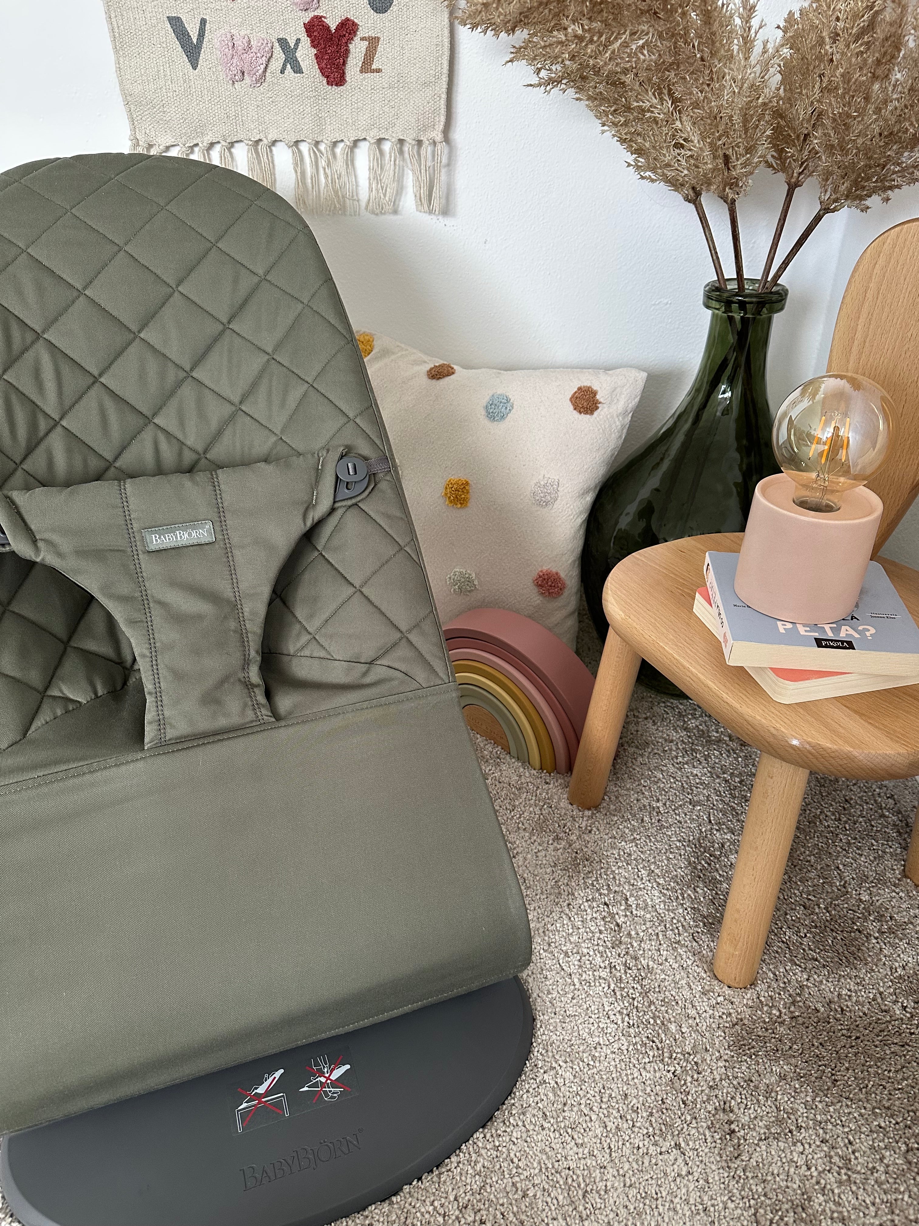 BabyBjörn lehátko Bliss Woven Dark Green