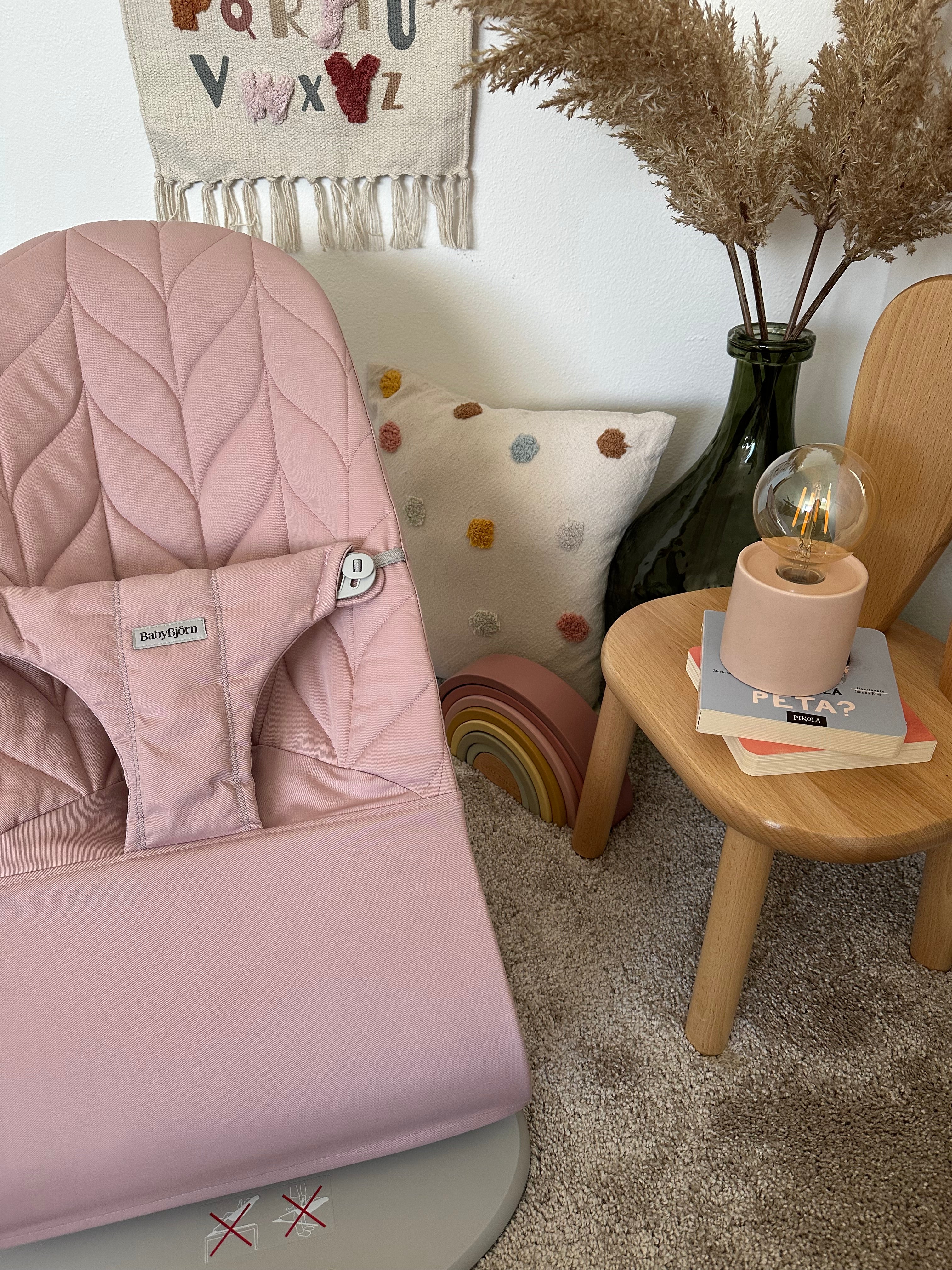 BabyBjörn lehátko Bliss Woven Petal Dusty Pink