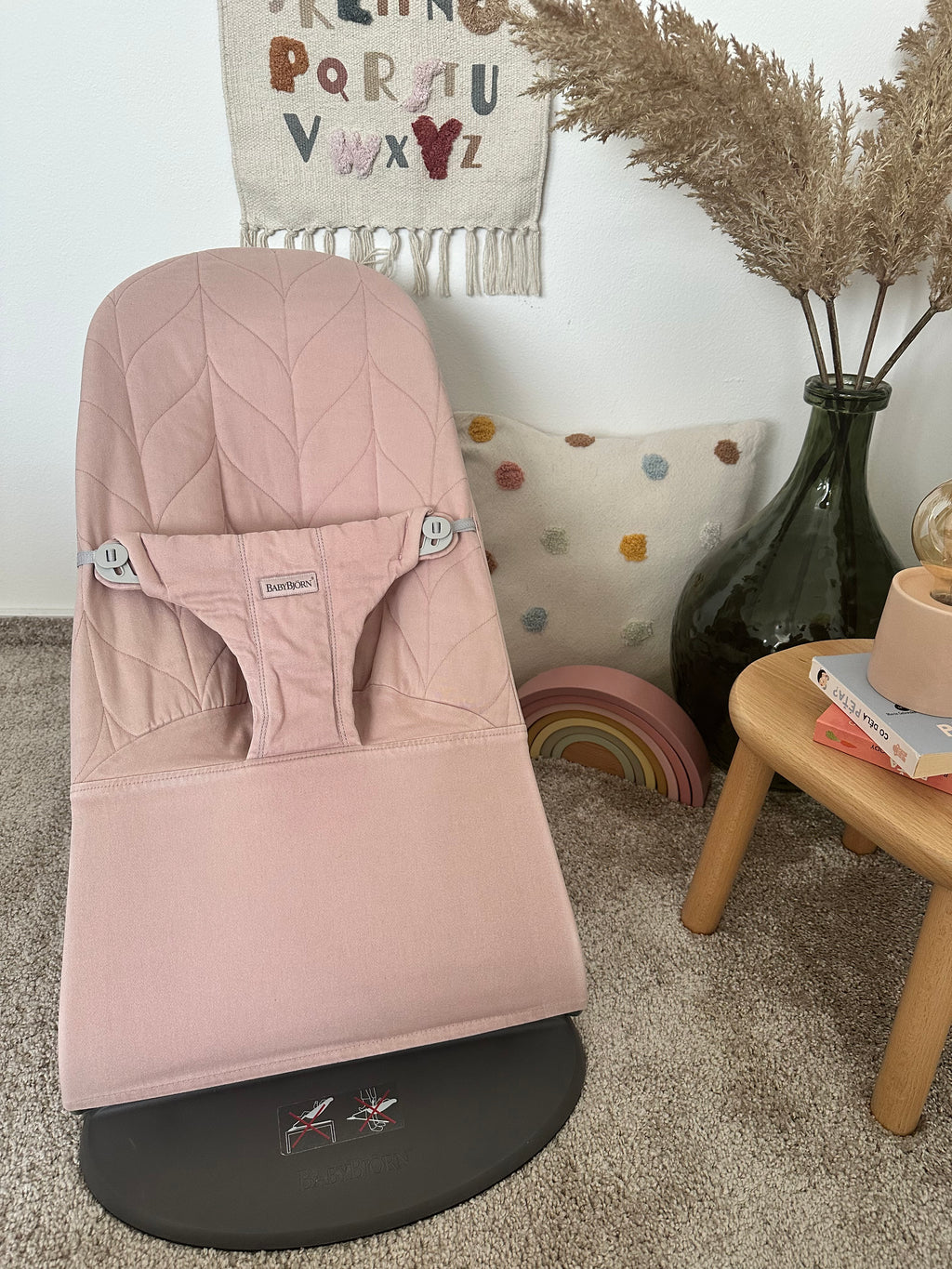 BabyBjörn lehátko Bliss Woven Petal Dusty Pink