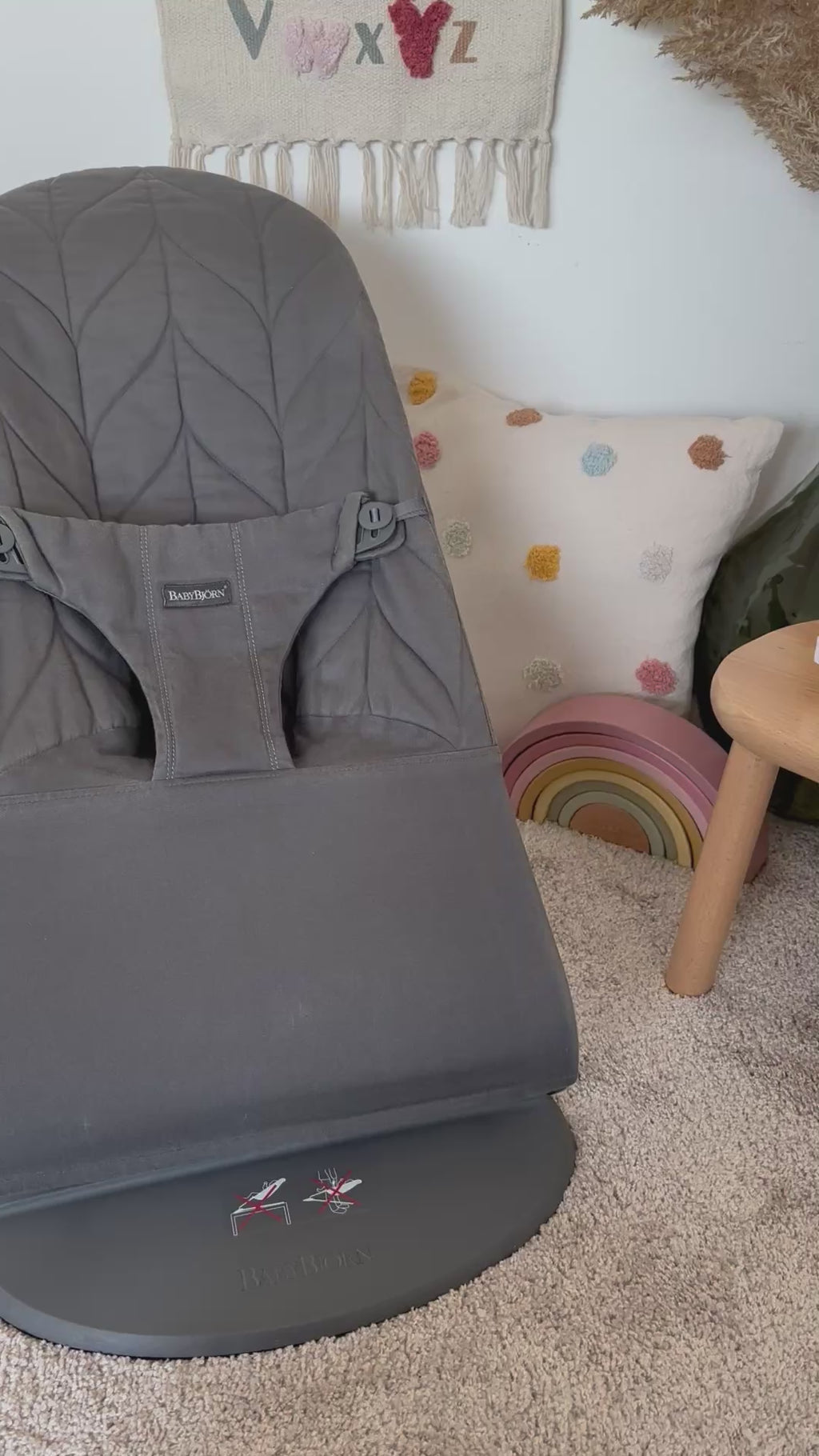 BabyBjörn lehátko Bliss Woven Petal Antracite