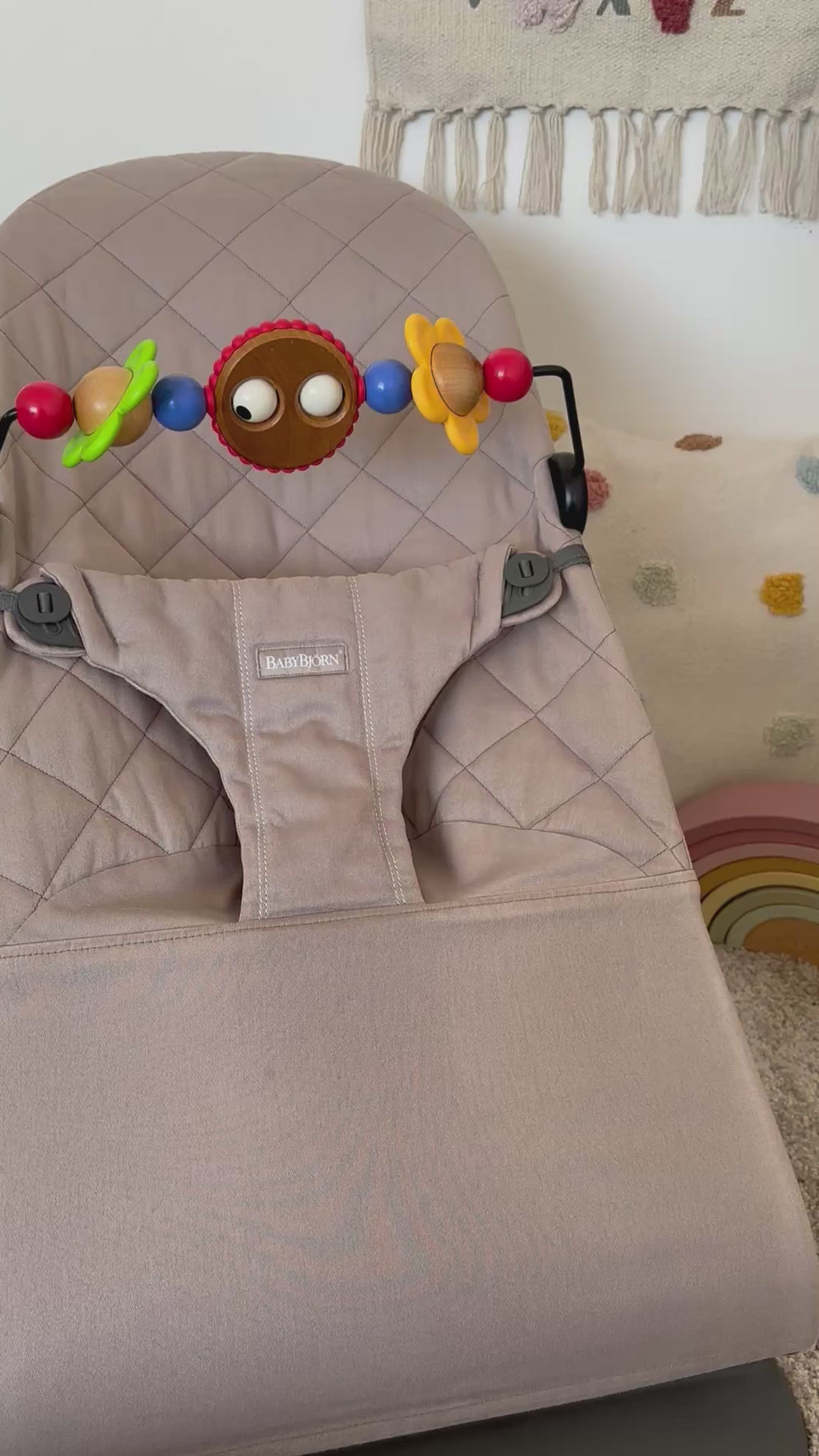 BabyBjörn hrazdička Googly Eyes Color (U)