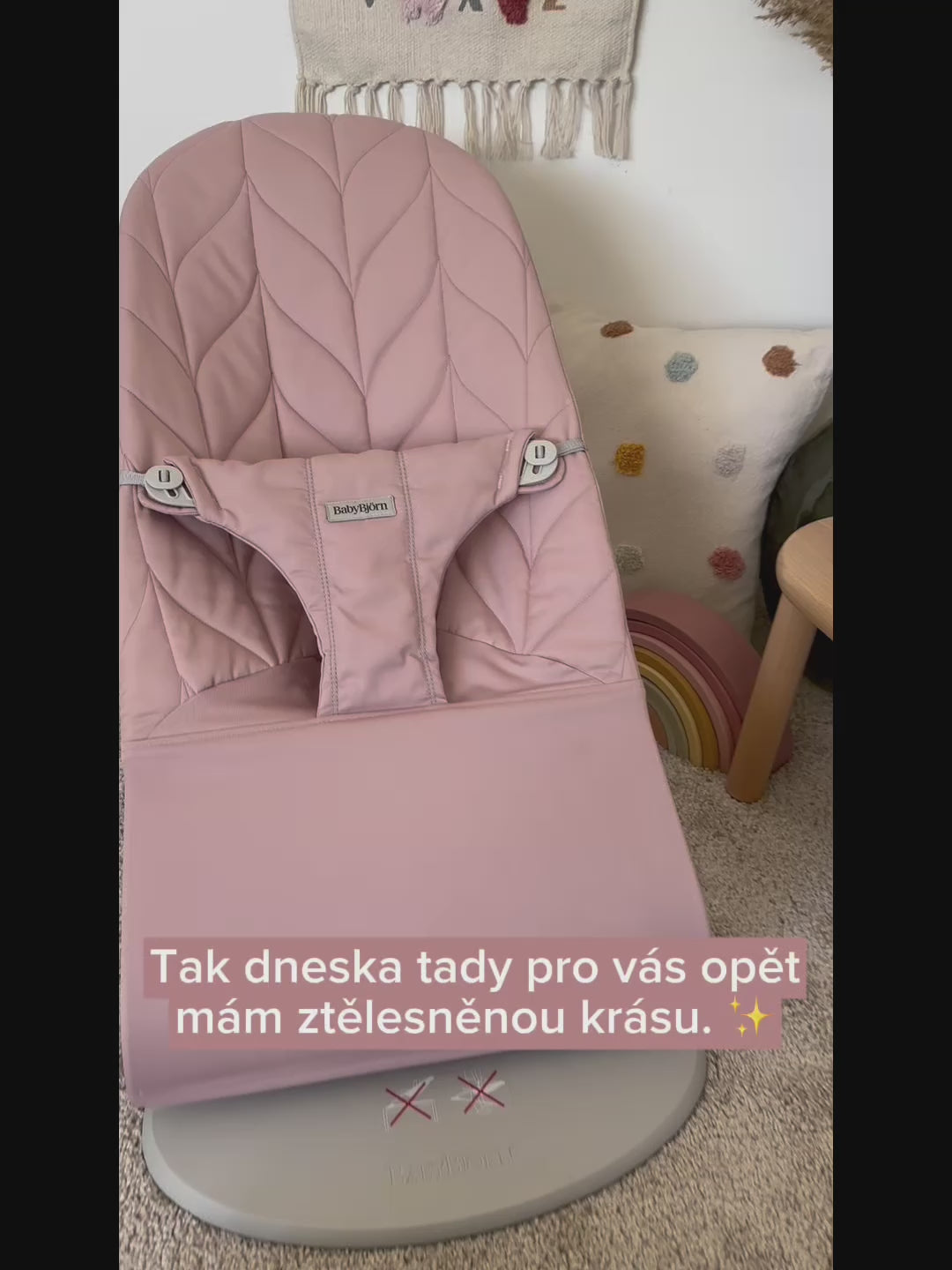 BabyBjörn lehátko Bliss Woven Petal Dusty Pink